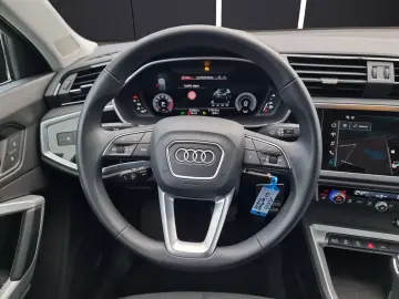 Q3 Sportback 35 TFSI S-tronic LED ACC 18