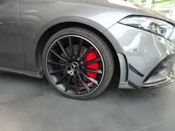 AMG A 35 4M *Aero Night Multibeam Distronic