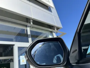 REPREZENTANTA TOYOTA AUTO CA NOU