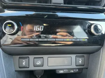 REPREZENTANTA TOYOTA AUTO CA NOU