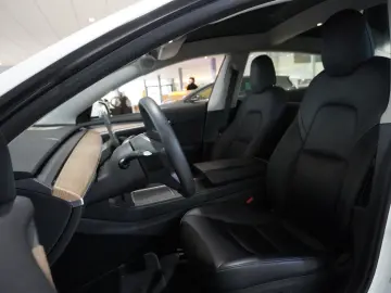 Model 3 LONGRANGE DUAL-MOTOR NAVI/KAMERA/SH/PANO