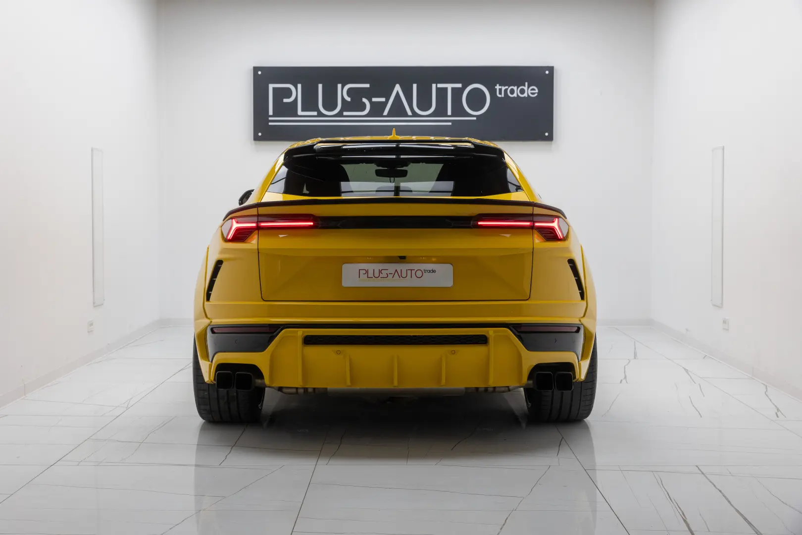 Lamborghini Urus - Widebody Novitec - Hollmann Interior