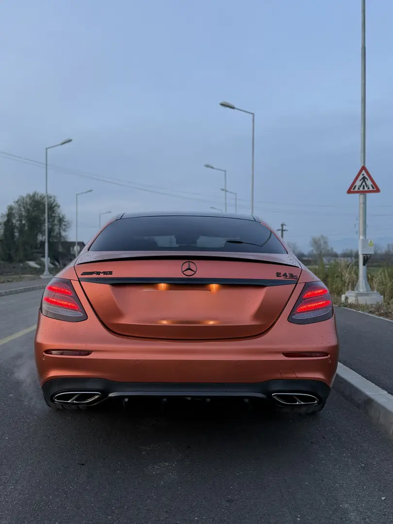 Mercedes-Benz E 43 AMG
