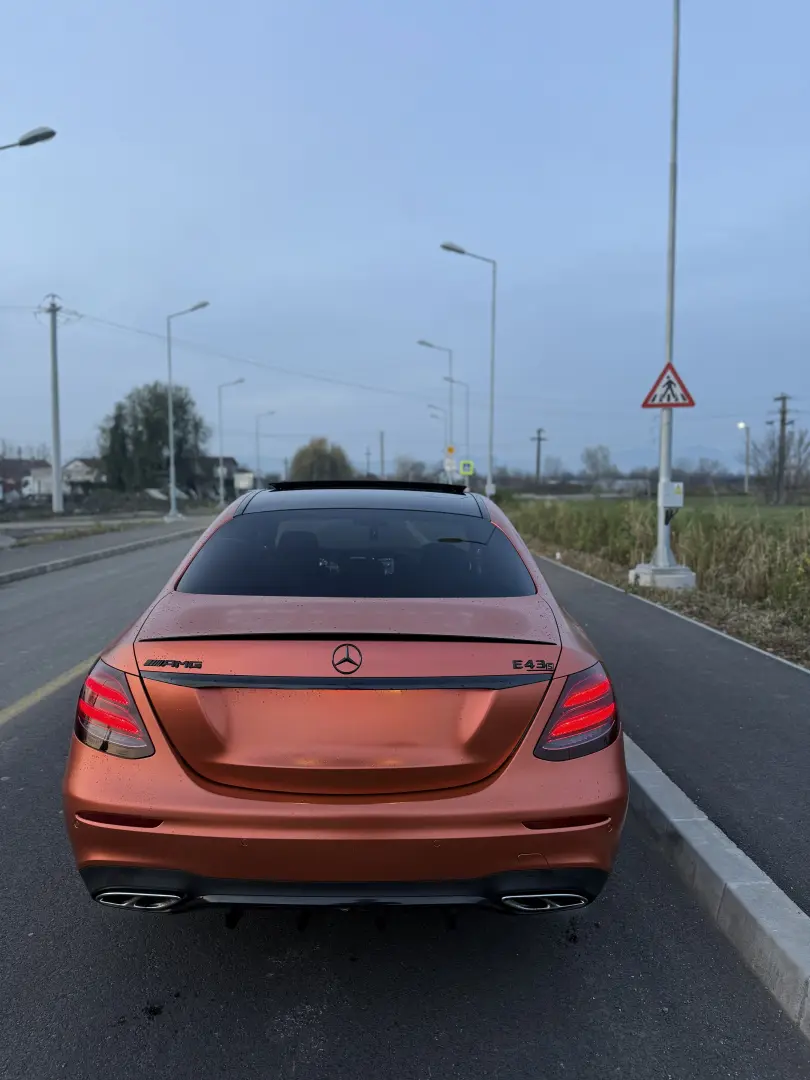 Mercedes-Benz E 43 AMG
