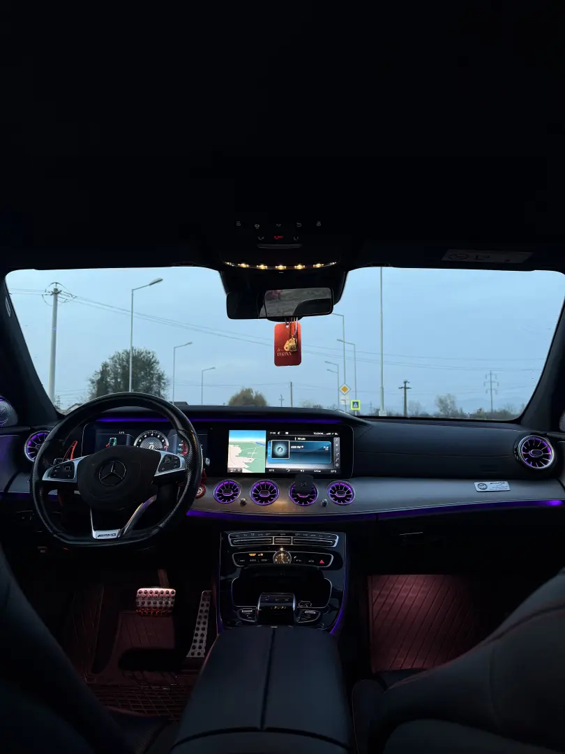 Mercedes-Benz E 43 AMG