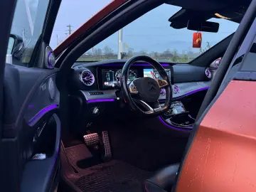 Mercedes-Benz E 43 AMG