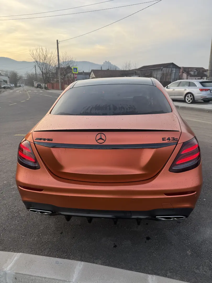 Mercedes-Benz E 43 AMG
