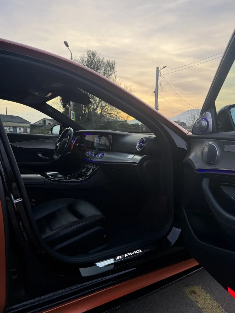 Mercedes-Benz E 43 AMG