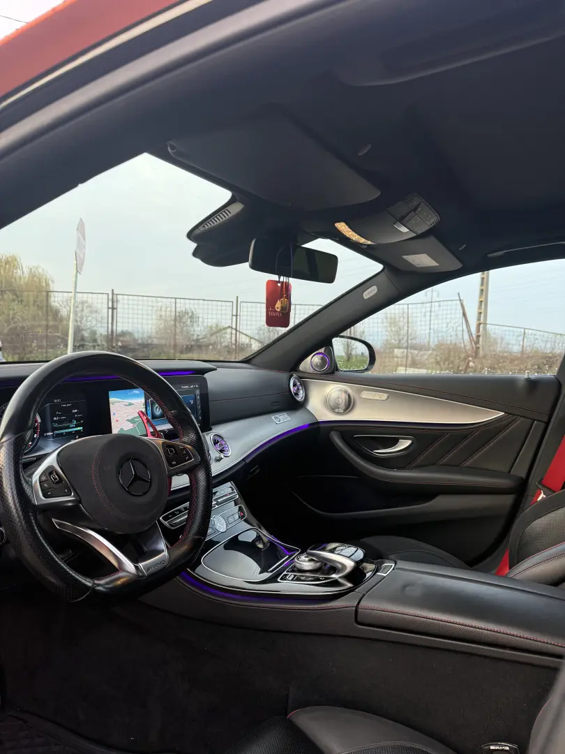 Mercedes-Benz E 43 AMG