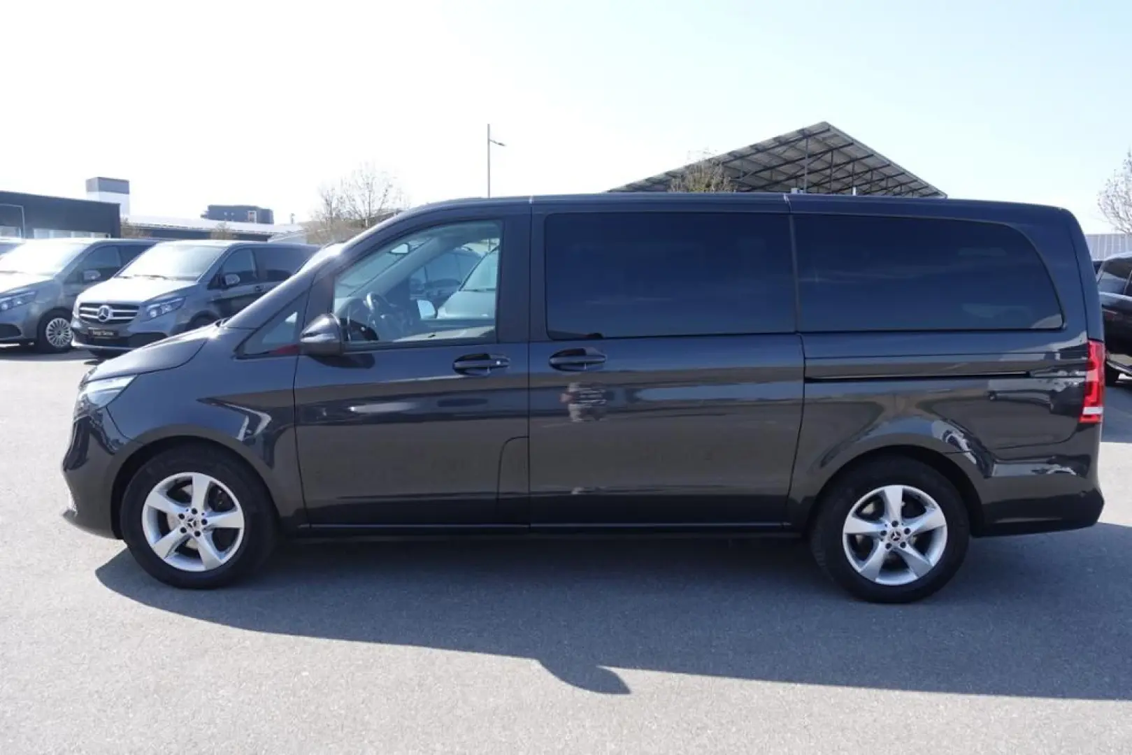 V 300 d lang AHK2,5to 2xSchiebetür