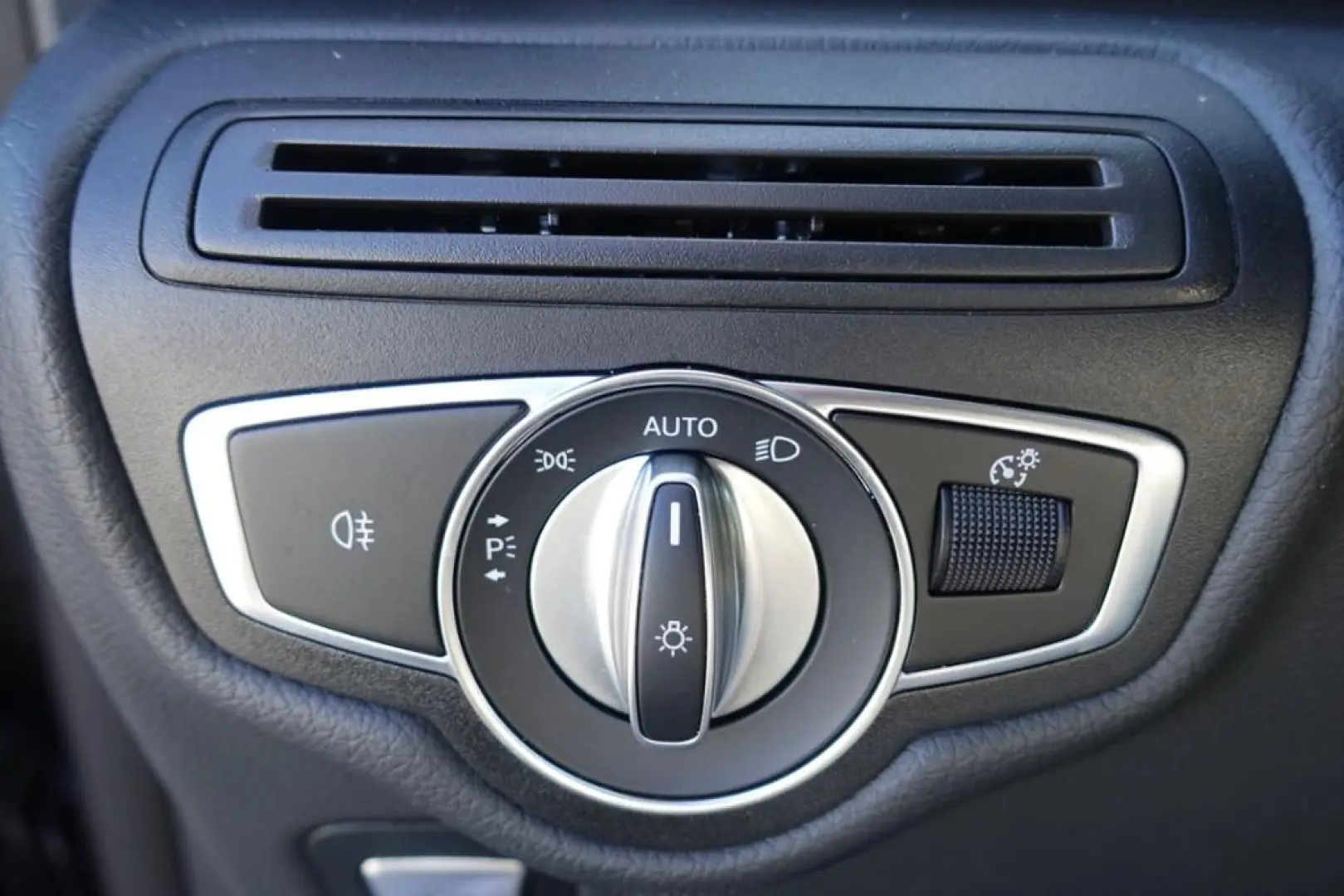 V 300 d lang AHK2,5to 2xSchiebetür