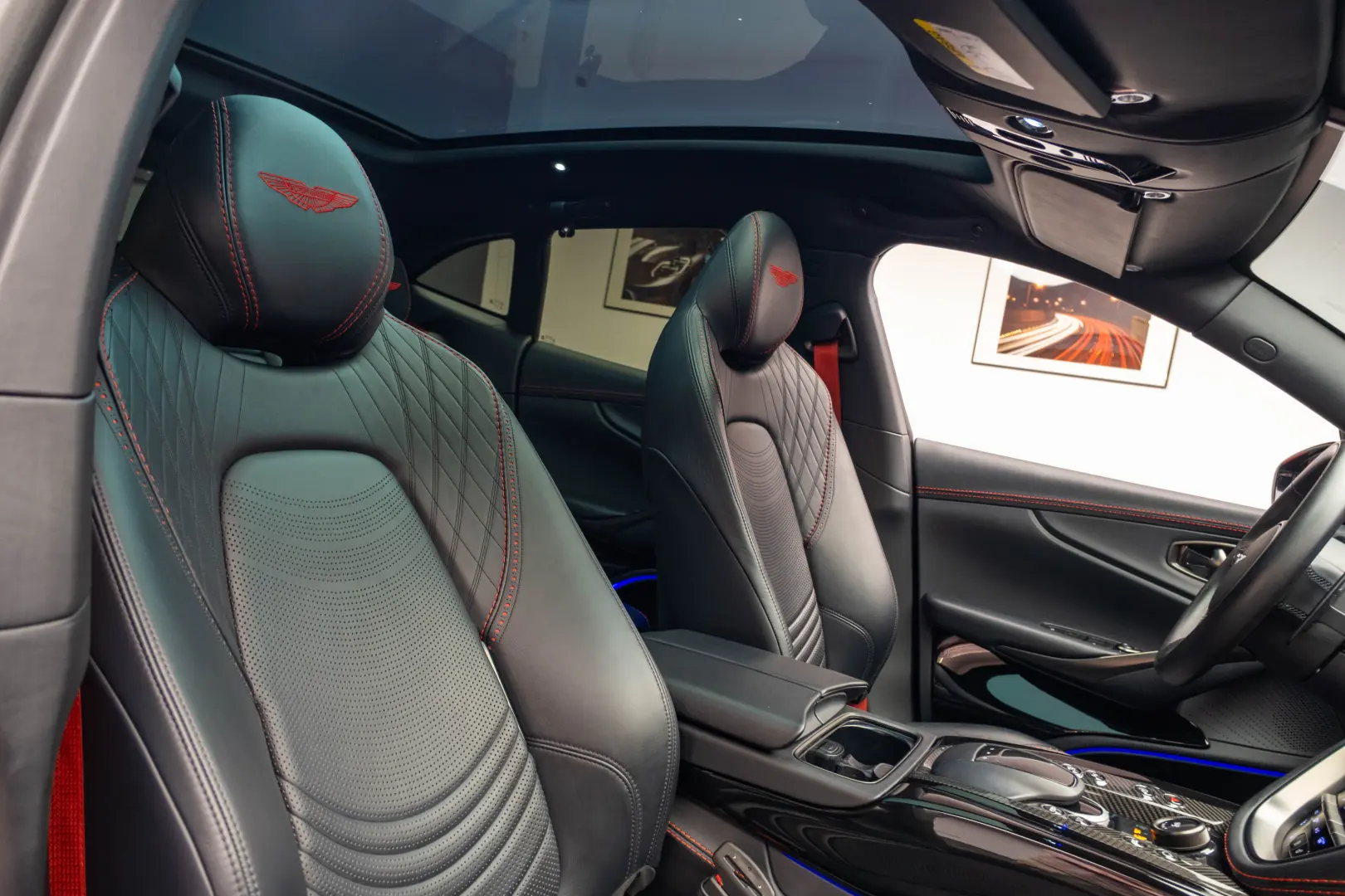 Aston Martin DBX 707 Black
