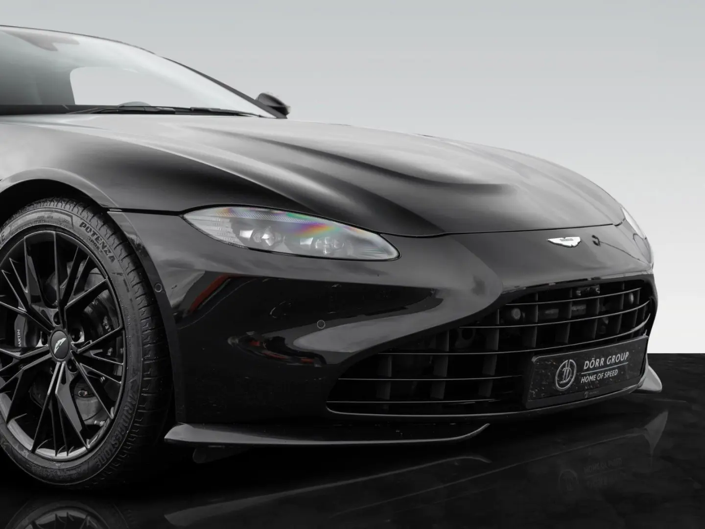 Vantage V8 Roadster