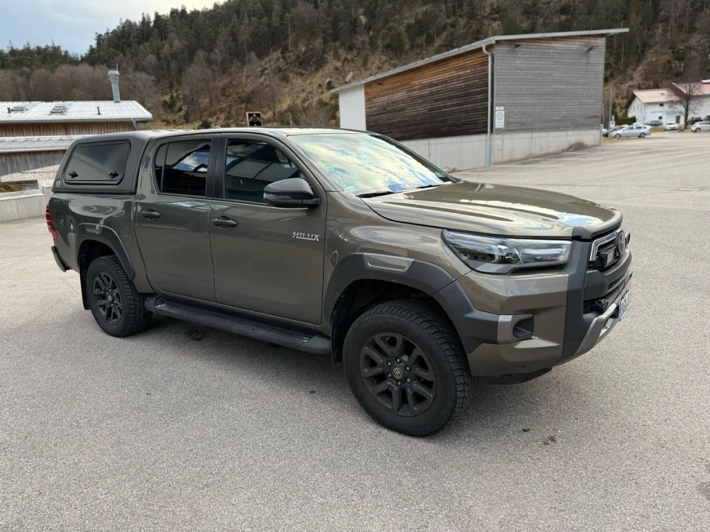 INVINCIBLE ALLRAD  DOUBLE CAP SONDERFAHRZEUG