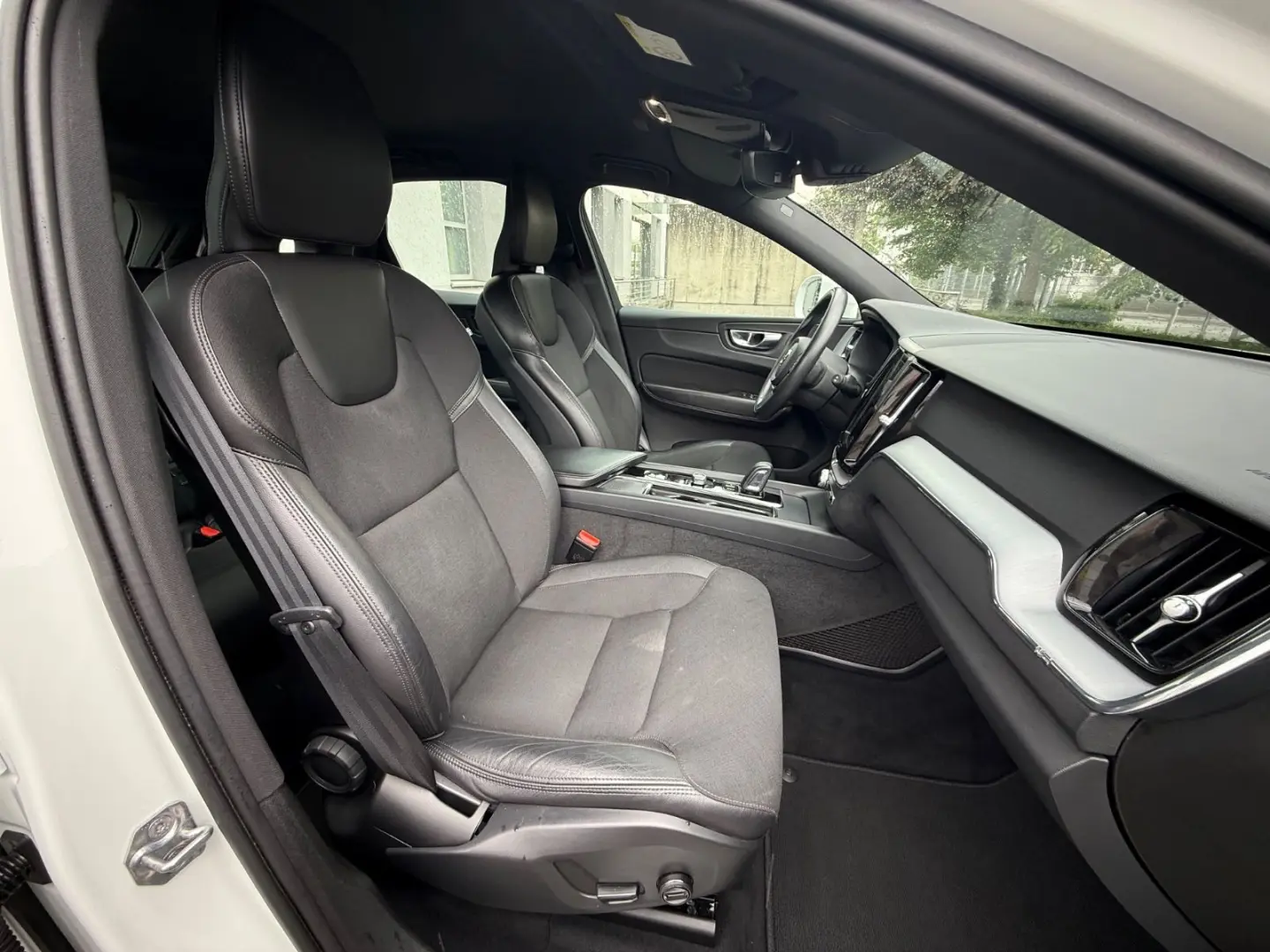 XC60 Momentum Pro AWD