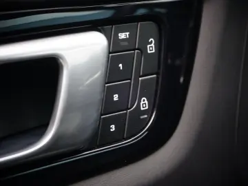 Cayenne GTS 1.HAND LED BOSE SAGA PASM SHZ DAB+