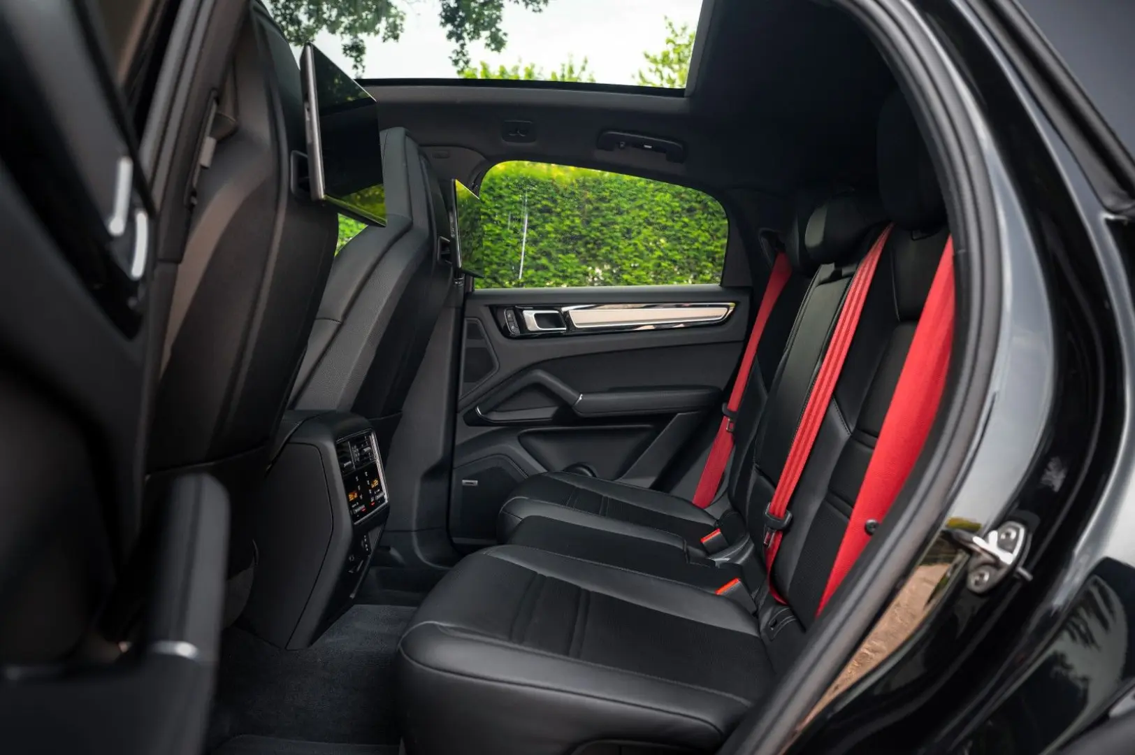 Cayenne Coupe Platinum Ed|FondKino|ACC|SportAbga