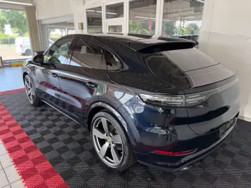 Cayenne Coupe Platinum Edition 1.Hand