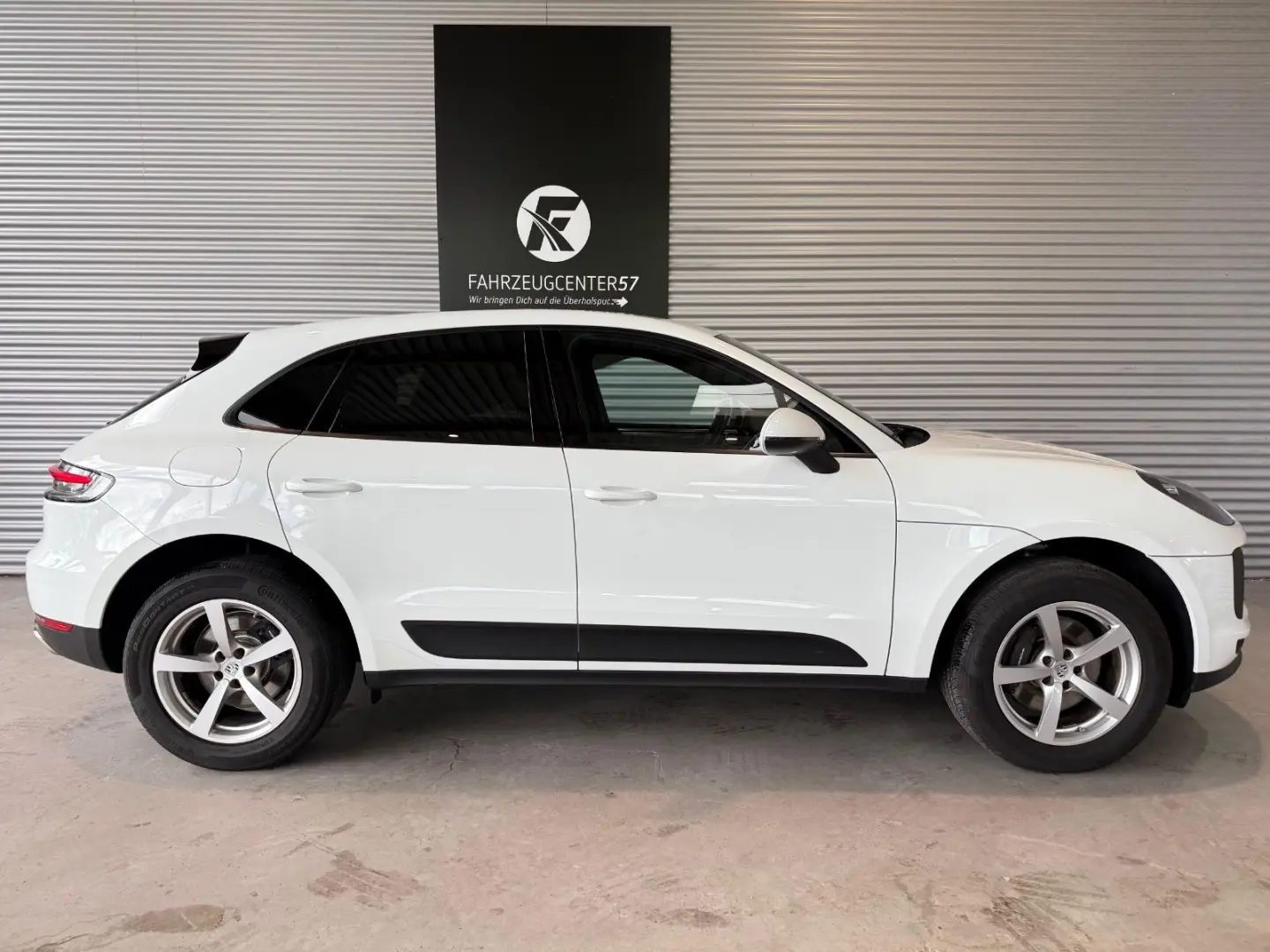 Macan 2.0L/CARPLAY/LED/RFK/ELEKTR. SITZE