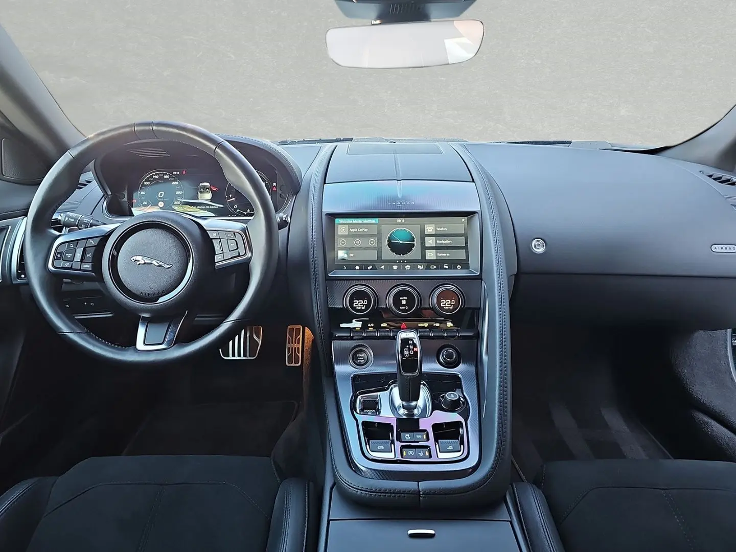 F-Type P300 Cabriolet R-Dynamic