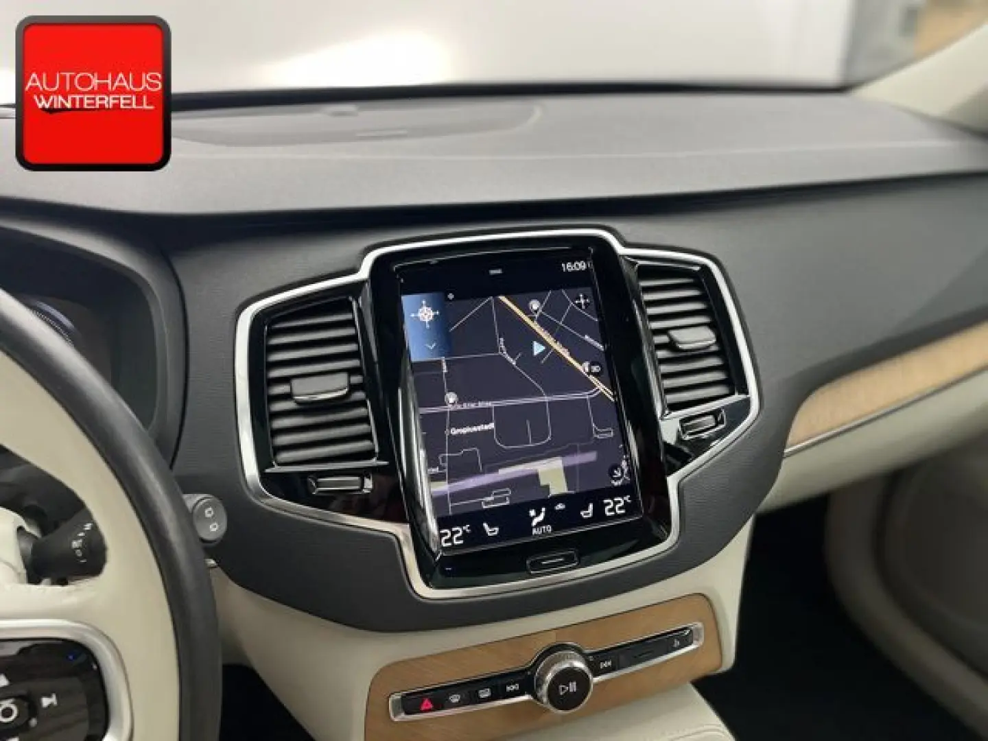 XC90 Rech T8 AWD INSCRIPTION 7SITZ+PANO+LUFT+AHK
