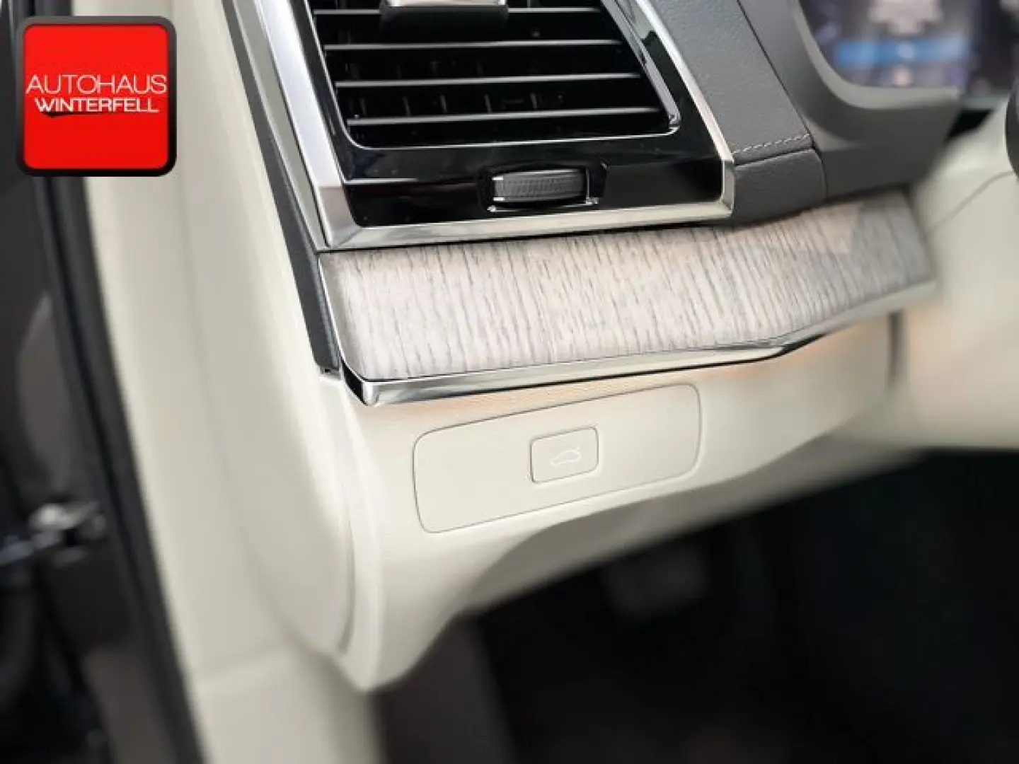 XC90 B5 D AWD Plus Bright 7SITZ+PANO+STANDHEIZUN