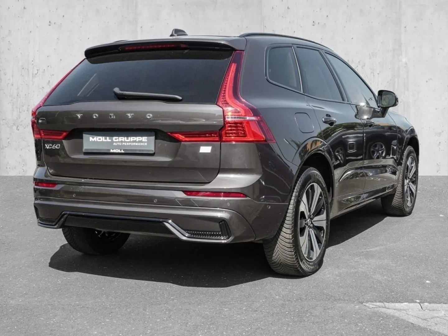 XC60 T8 Twin Engine AWD R Design Plug-In Pano 36
