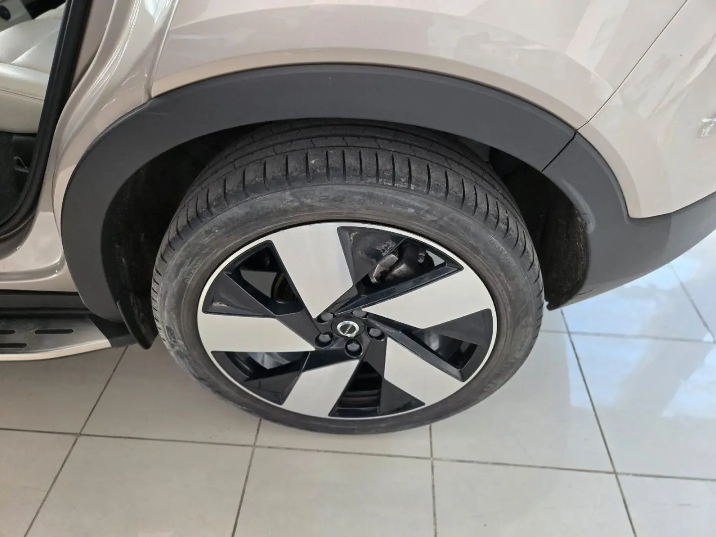 XC 40 XC40 Plus Dark Recharge Plug-In Hybrid 2WD
