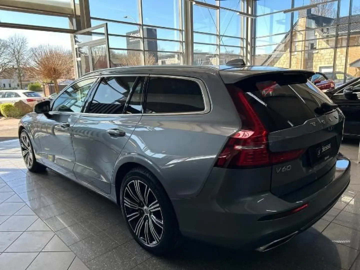 V60 B4 B Geartronic Inscription LED ACC Virtual