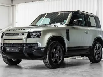 Defender 90 D300 X-Dynamic SE Black