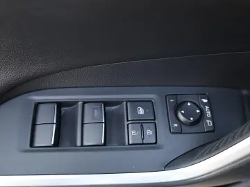 TOYOTA RAV4 2.5 Hybrid Selection e-CVT