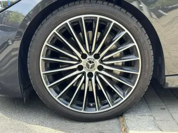 C 200 AMG*PANO*DIGITAL*DIST.*SPUR*KEY*360°*