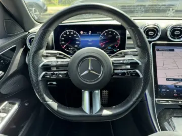 C 200 AMG*PANO*DIGITAL*DIST.*SPUR*KEY*360°*