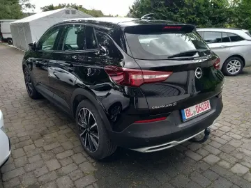 Grandland X 1.6DI Busines Elegance - PHEV Allrad