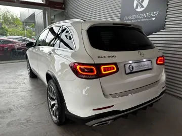 GLC 300 4MATIC/PANO/360°/CARPLAY/BURMESTER