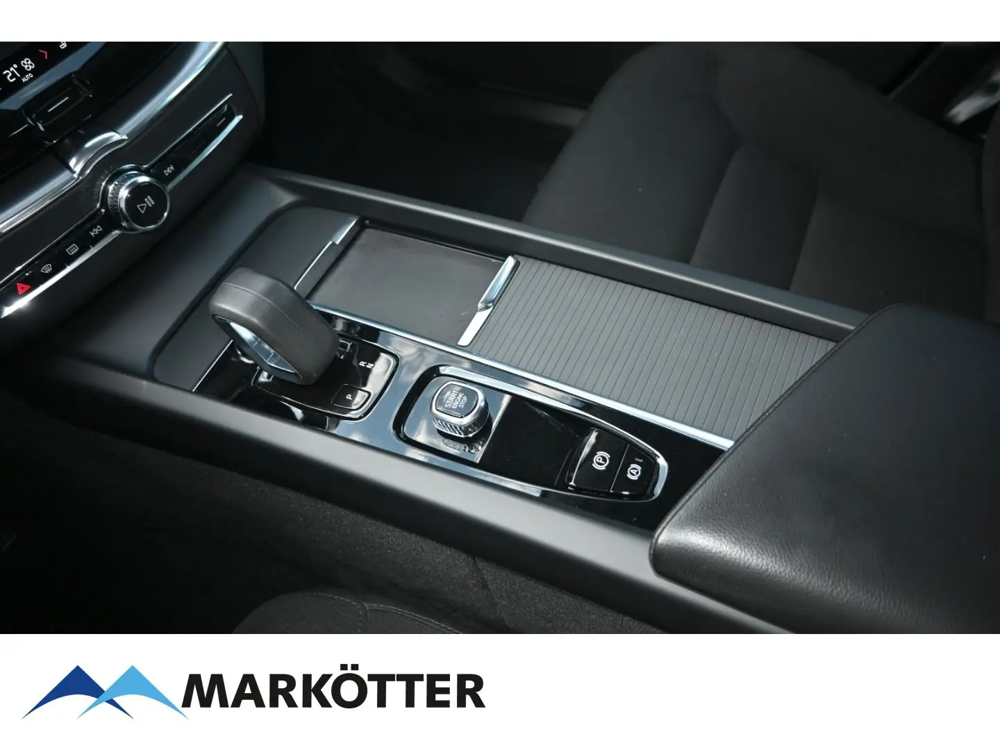 XC60 B4 Momentum Pro ACC/CAM/LED/Keyless/DAB
