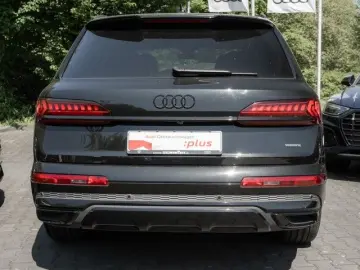 Q7 55 TFSI quattro S line ACC HuD Pano AHK Matri