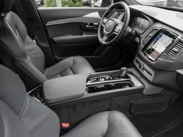 XC90 T8 AWD R-Design Expression Plug-In 7 Sitzer