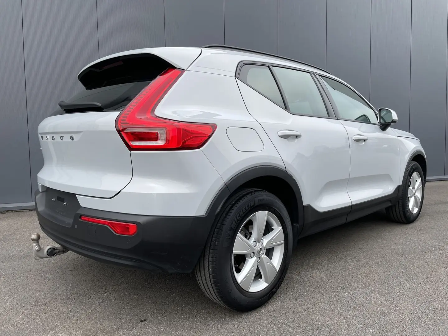 XC40 T2 Momentum Core CAM CC LKA TOWBAR 17'