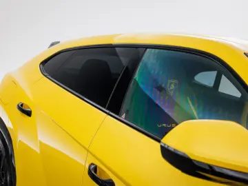 Urus Performante MY23 | Carbon | Akrapovic