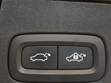 XC60 B4 D AWD A Momentum Pro PANO AHK