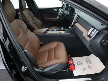 XC 60 Momentum Pro Geartr.Leder,Navi,SH, Kamera