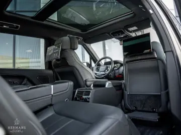Range Rover 4.4 P530 LWB SV / Meridian Signa / S