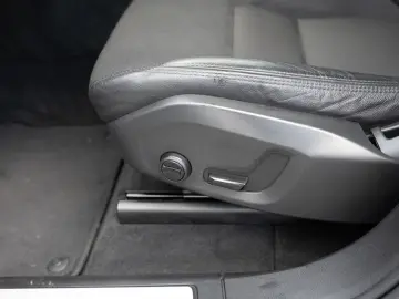 XC60 T6 Recharge R-Design AWD Expression PANO