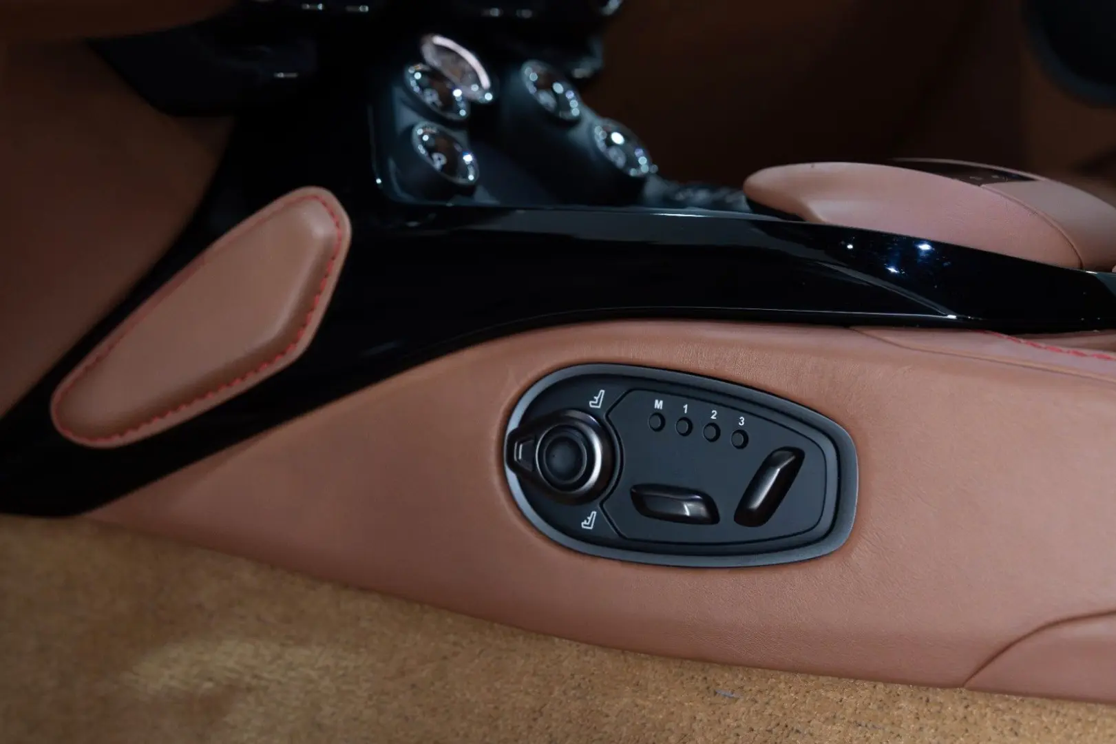 V8 Vantage *PREMIUM-AUDIO*BLACK-PACK*360°KAMERA*
