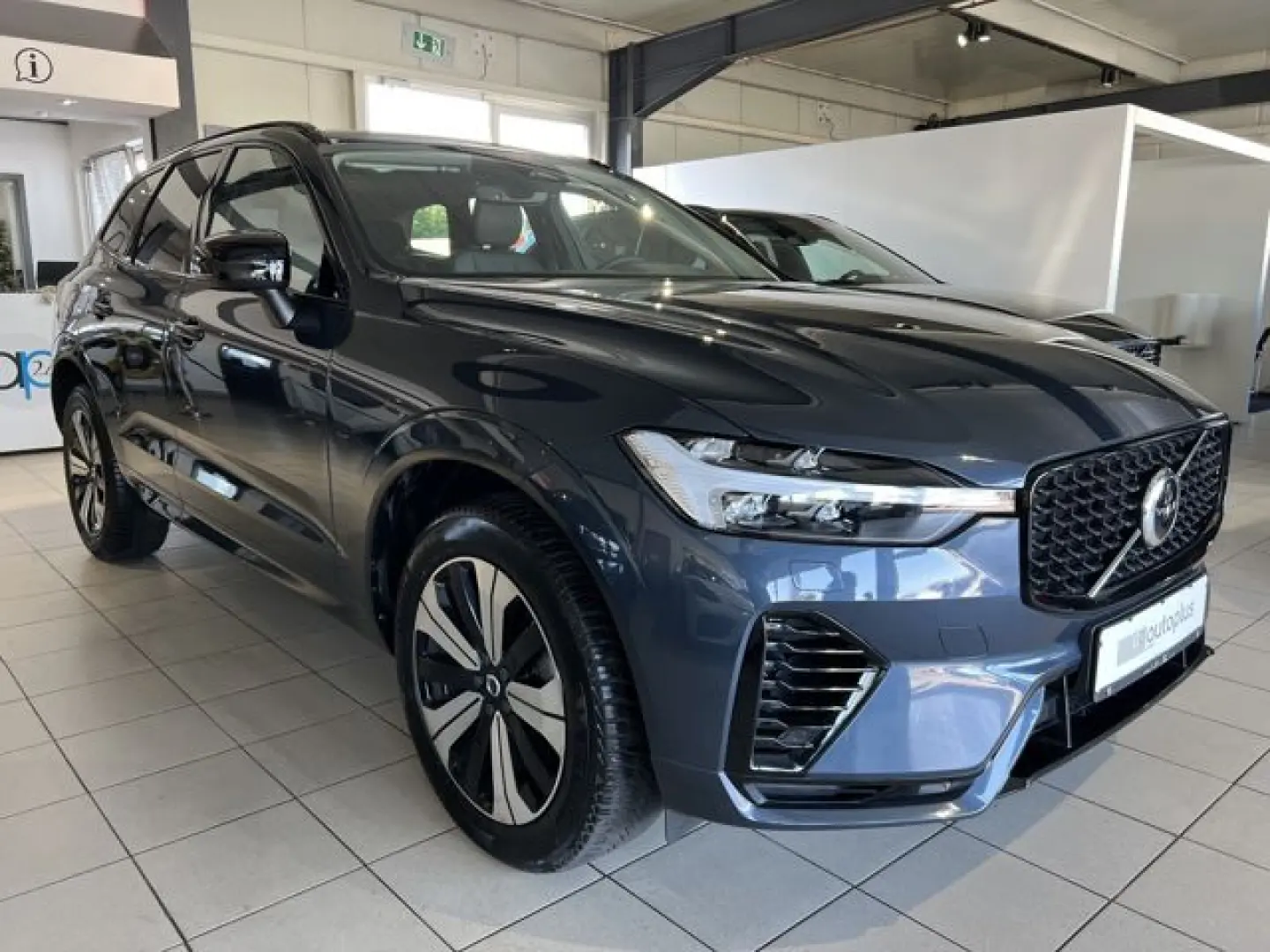 XC60 T6 Plus Dark Recharge AWD ACC Pano H/K LED