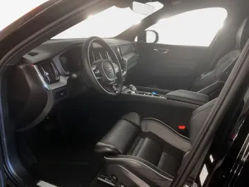 XC60 B5 B AWD Plus Black Edition Stdhzg * Pano