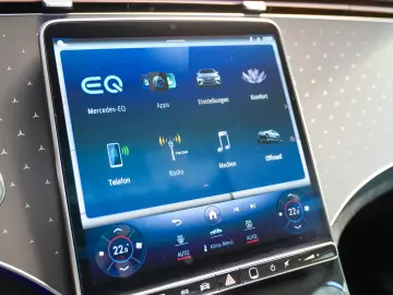 EQE SUV 350 4M AMG Line Night Hinterachslenkung
