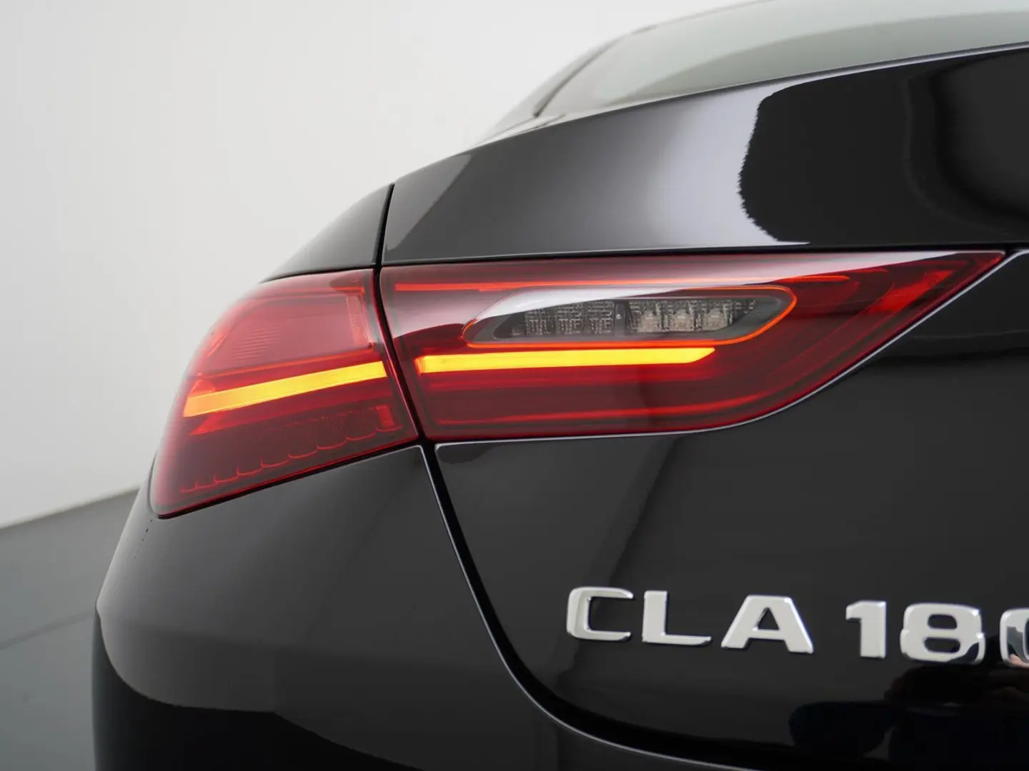 CLA 180 Star Edition | Achteruitrij kamera | DAB