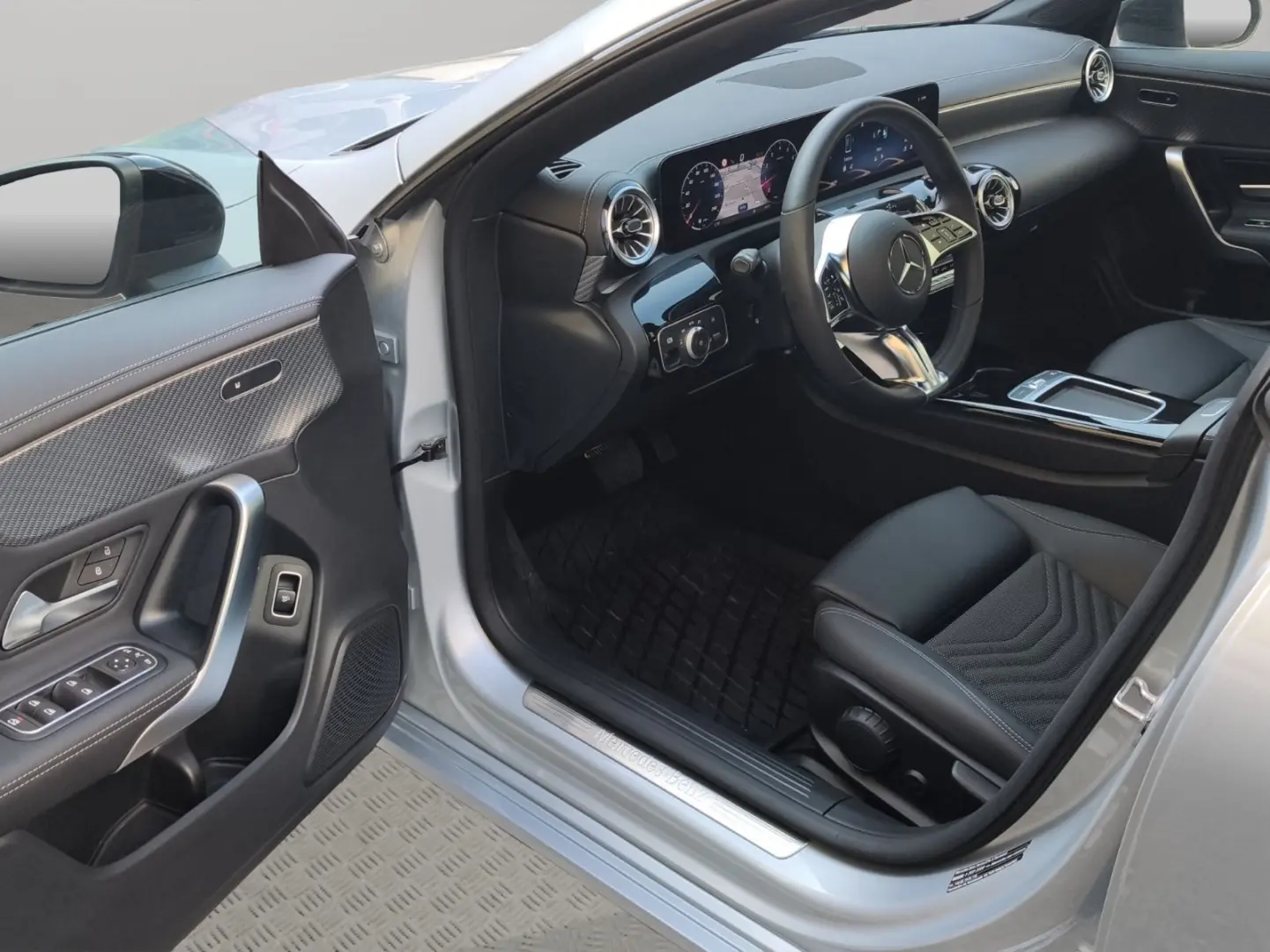 CLA 200 LIM*PANO*AMBIENTE*LED*KEYLESS*LENKRADHZG